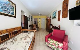 Otimo Apartamento em Ubatuba a 50 mts da Praia