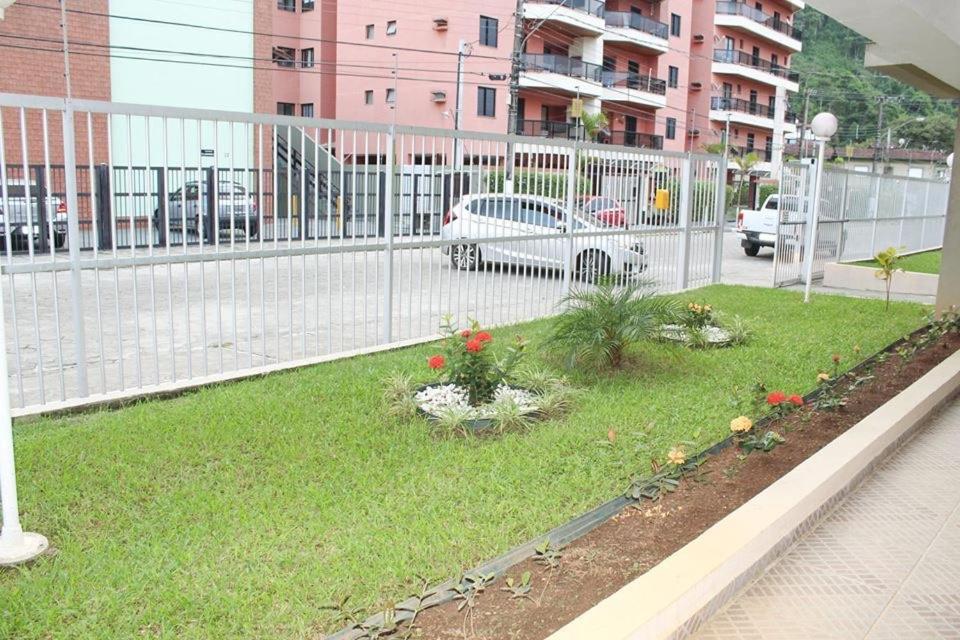 Otimo Apartamento Em Ubatuba A 50 Mts Da Praia Apartamento Exterior foto